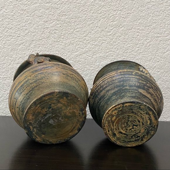 Pair of Vintage Asian Pottery Elephant Details 4.25” Vase - Picture 5 of 12